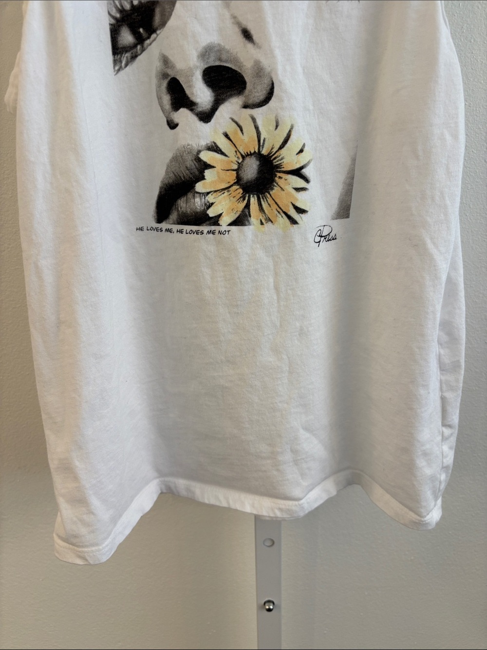 CPress Studio “He Loves Me He Loves Me Not” Brody Tank White Graphic Top LARGE - Picture 4 of 8